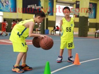 我的孩子到那里学篮球(湖北省篮球教练培训中心)