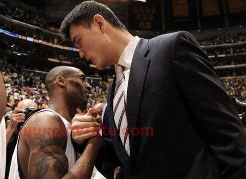 科比奥尼尔组合和麦迪姚明组合谁强 (姚明和科比和奥尼尔谁强)