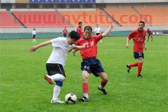 祝福中国足球队员,国际足球日让大家喜爱足球运动的话语